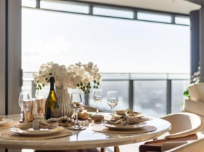 5-Star HighFloor OceanView Dream Home in Paradise, Surfers Paradise